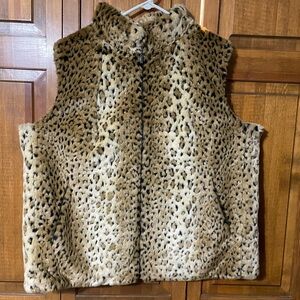 Faux leopard fur vest. Reversible.